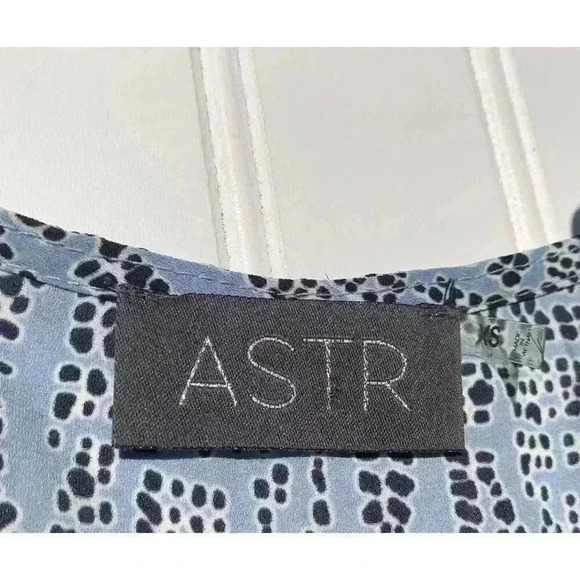 ASTR The Label Front Wrap High Low Tank Blouse Top Sleeveless XS - Picture 3 of 4